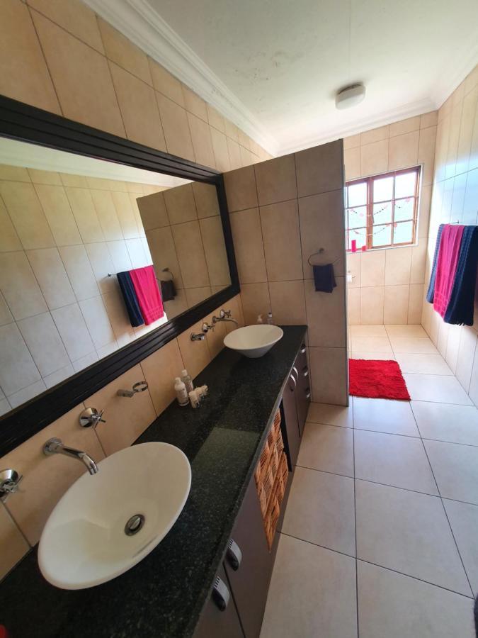 Life Tours & Accommodation Boksburg Exterior photo